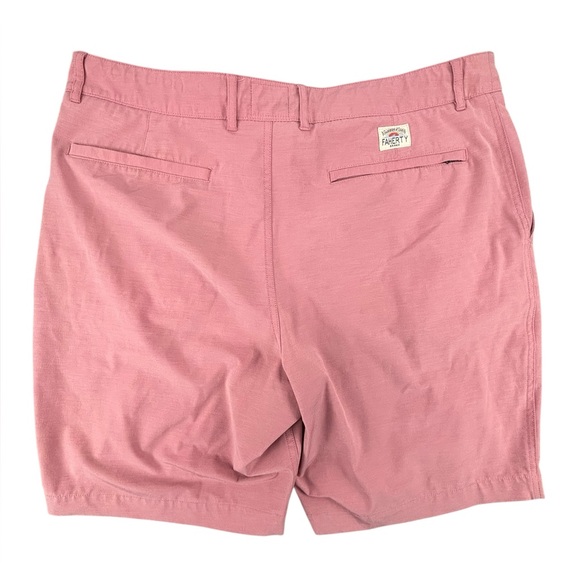 Faherty | All‎ Day Short | Color/Faded Flag | 38 | Excellent Condition!! - Picture 5 of 7